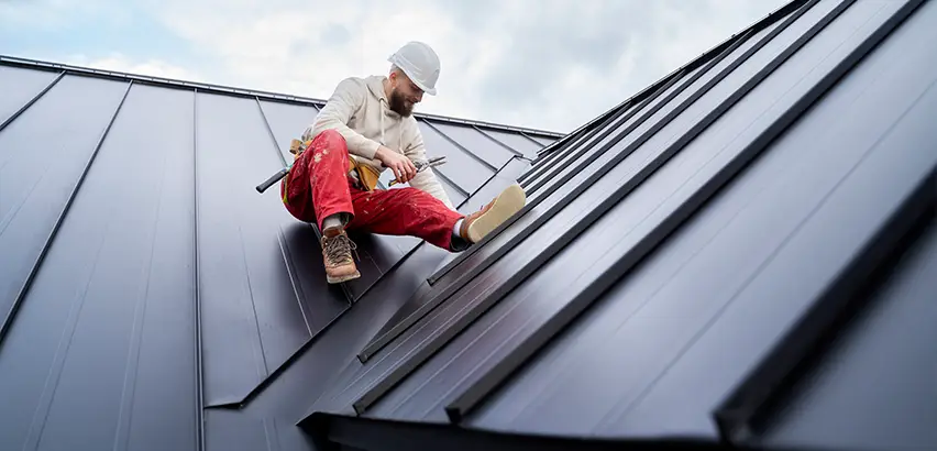 Professional Roof Valley Installation Services in Aurora, IL