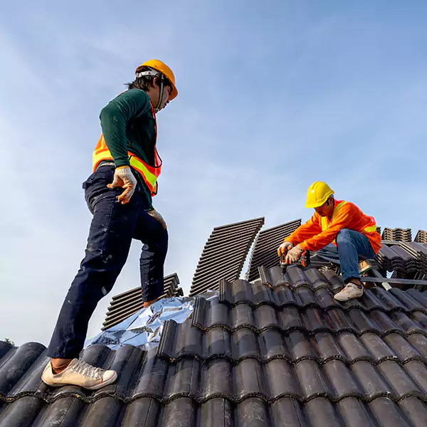 Why Aurora, IL Property Owners Trust Aurora Roofing Guys for Emergency Roof Repair?