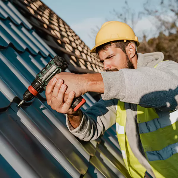 Why Aurora Homeowners Choose Aurora Roofing Guys for Steel Roof Repair Service?